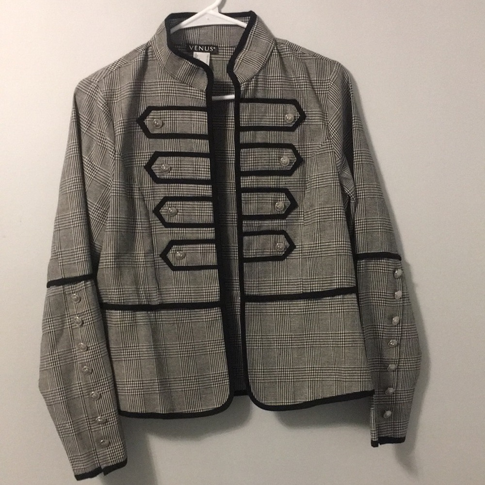New without tags Venus plaid dress jacket size medium